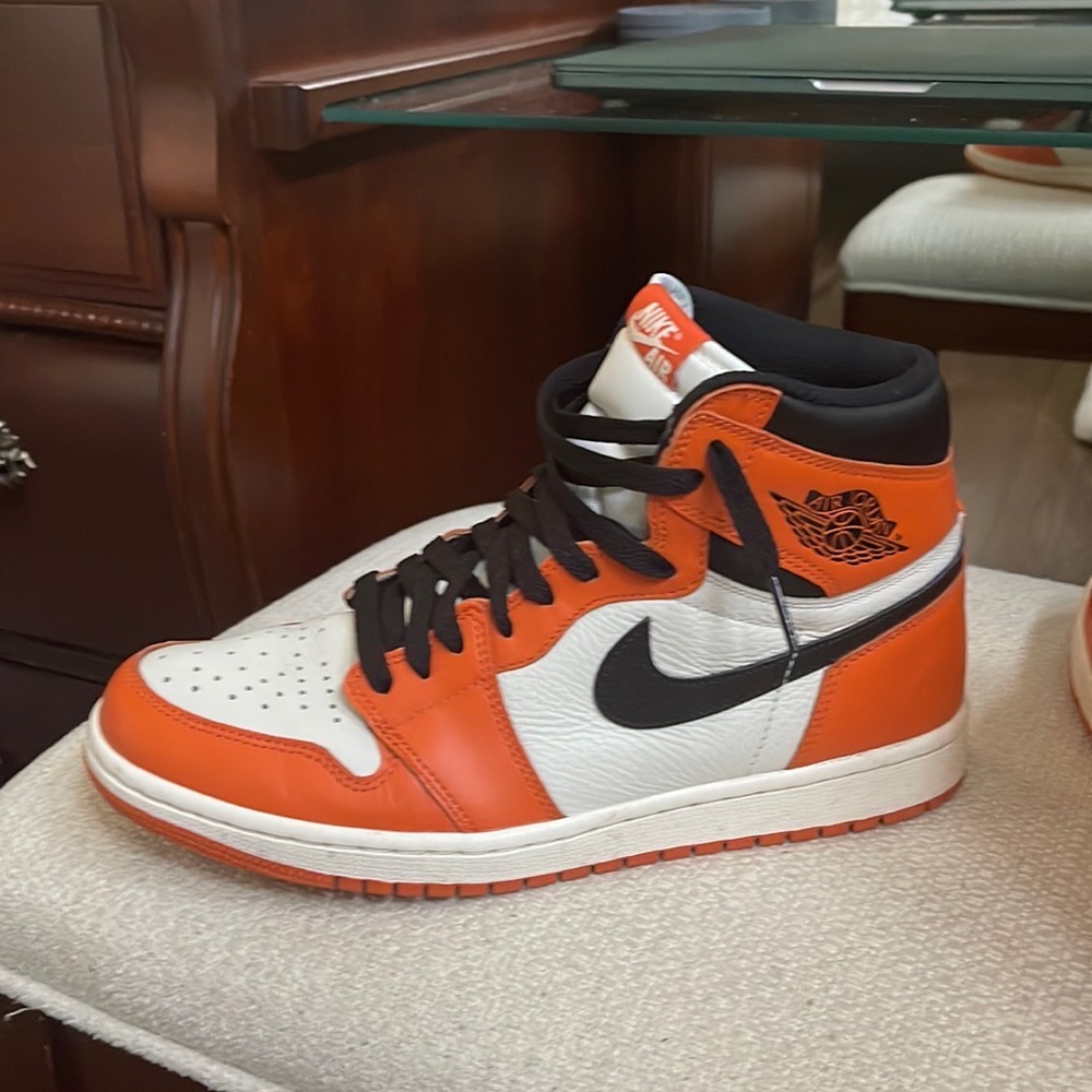 U A kicks shattered backboards amazing quality amazing condo size 9